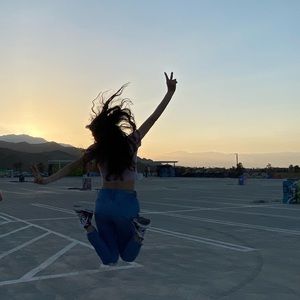 Meet your Posher, Nia